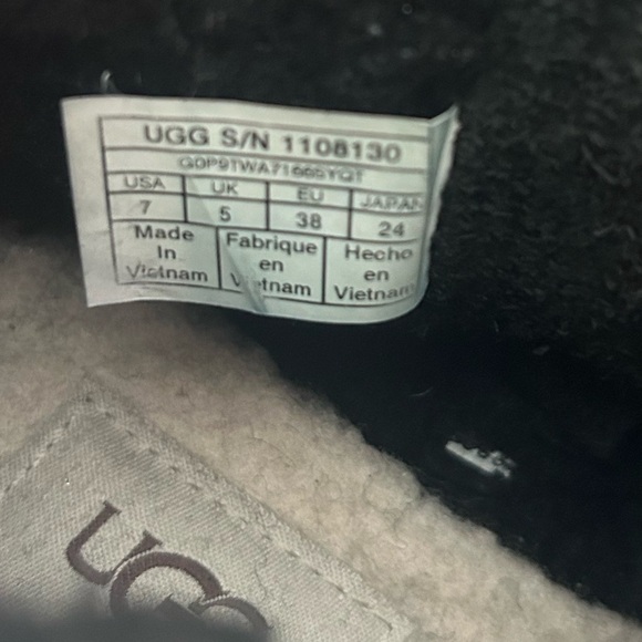 UGG BENSON BOOT SIZE 7. - Picture 3 of 4